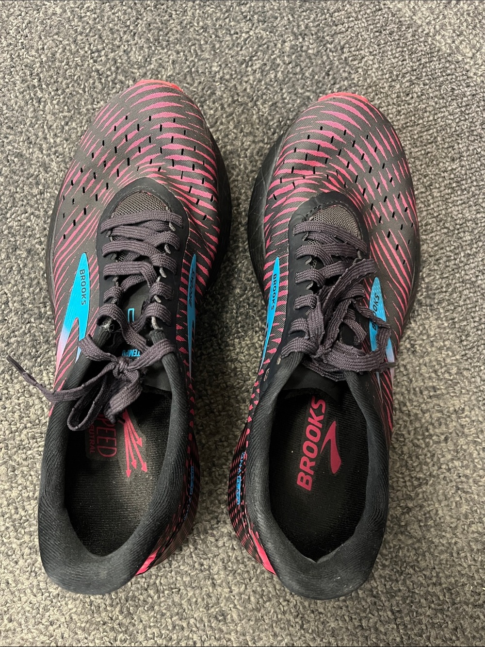 Brooks Hyperion Tempo size 8